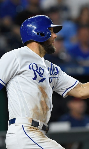 Kennedy sharp, Gordon with 5 RBIs as Royals beat Twins 10-3